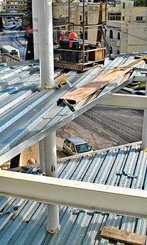 montagem de laje steel deck